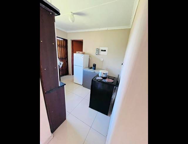 2 BEDROOM HOUSE FOR SALE IN ESIKHAWINI H